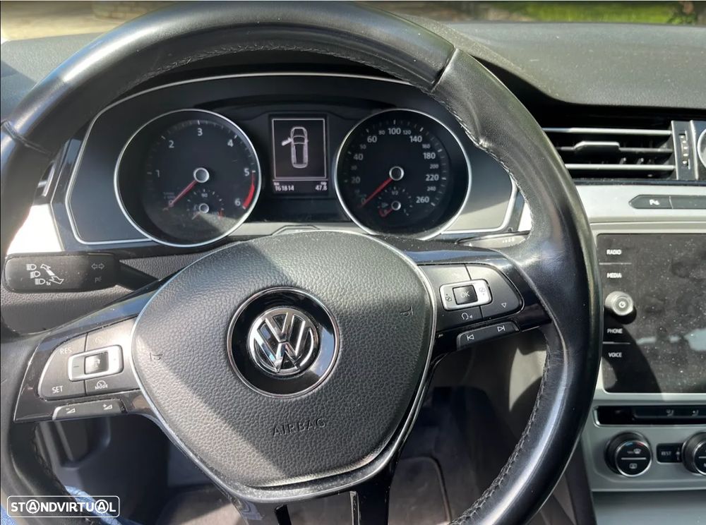VW Passat Variant 1.6 TDI Confortline - 6