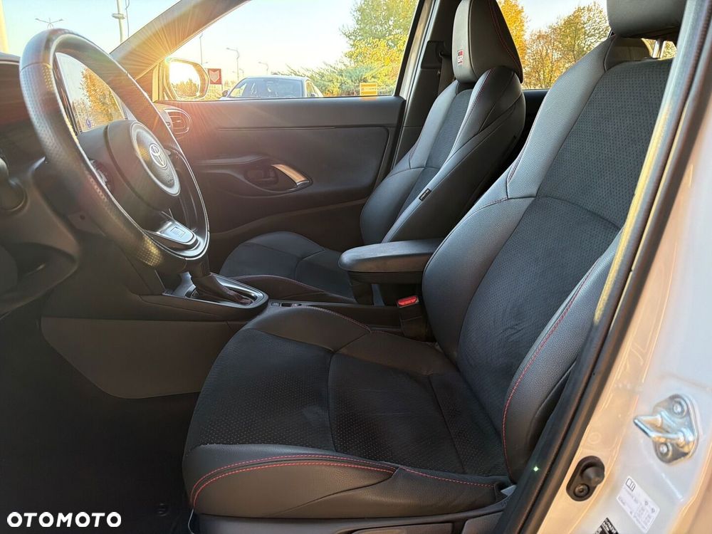 Toyota Yaris Cross Hybrid 1.5 GR Sport - 12