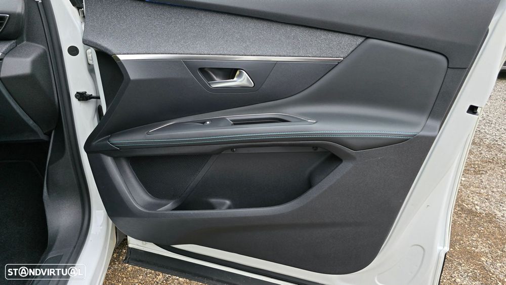 Peugeot 3008 1.5 BlueHDi Allure Pack EAT8 - 52