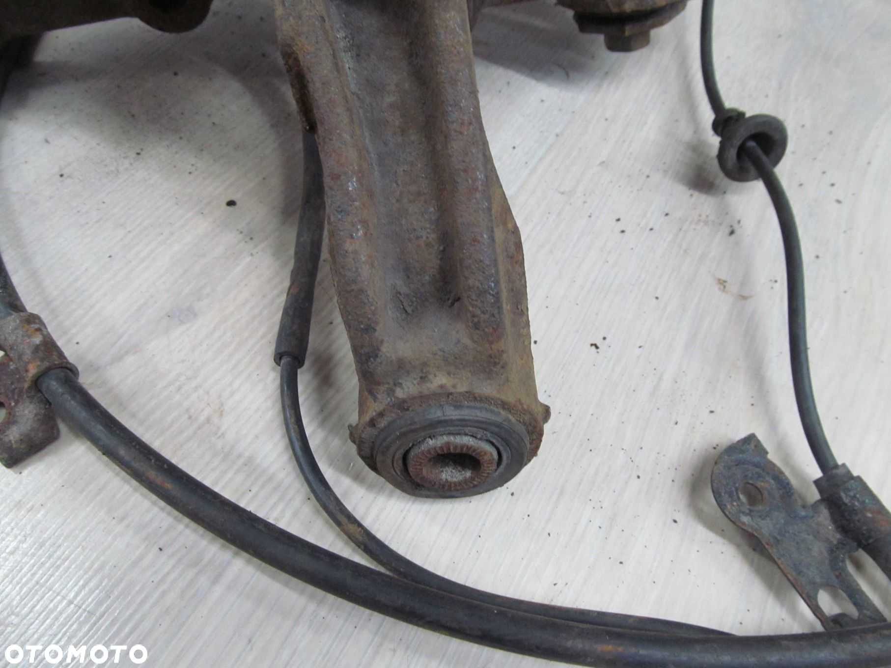 TOYOTA CAMRY VI 2.4 VVTI 01-06 PIASTA ZWROTNICA TYL PRAWA - 6