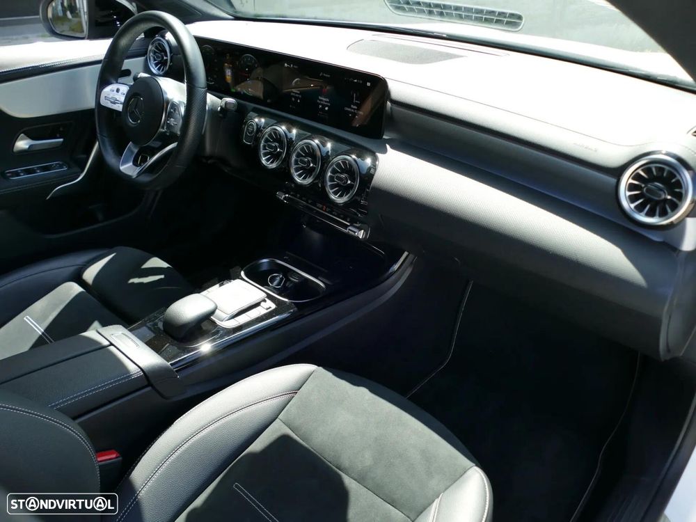 Mercedes-Benz CLA 250 e Shooting Brake AMG Line - 27