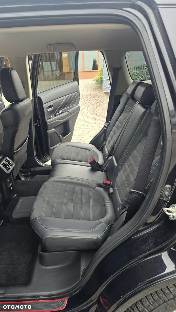 Mitsubishi Outlander - 8