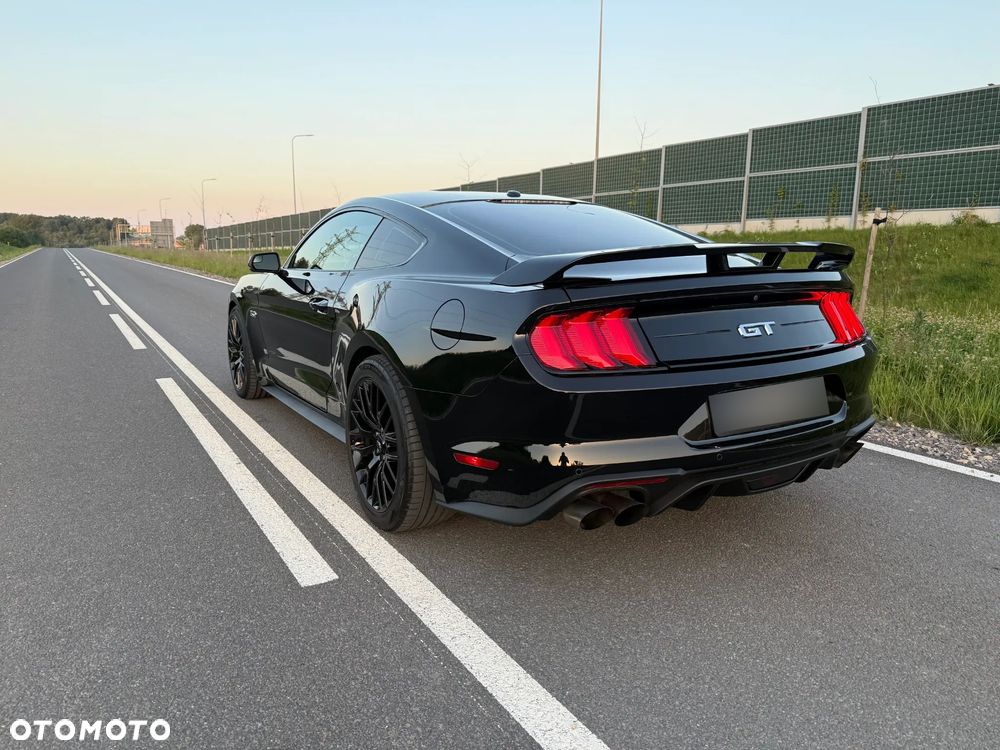 Ford Mustang - 8