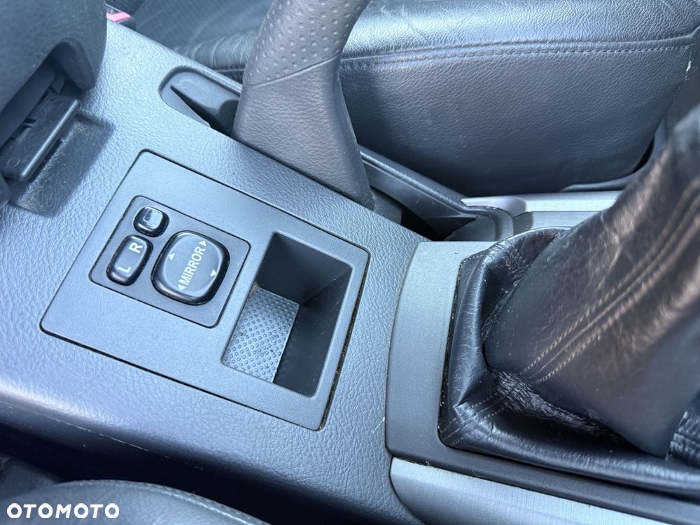 Toyota RAV4 - 5