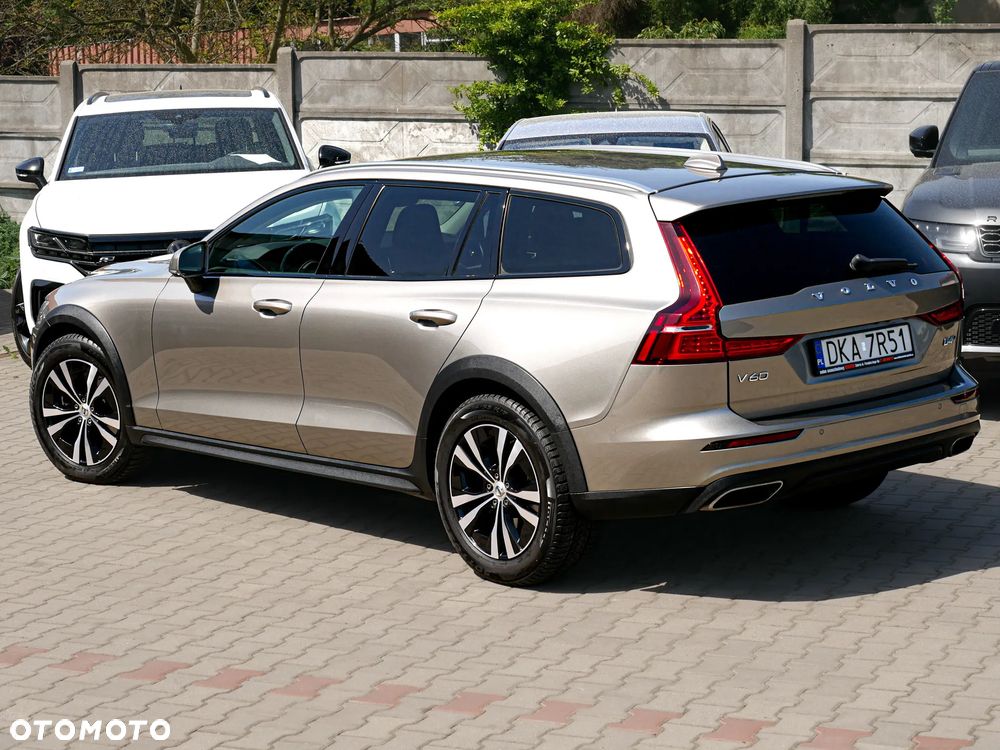 Volvo V60 Cross Country D4 AWD Geartronic Pro - 31