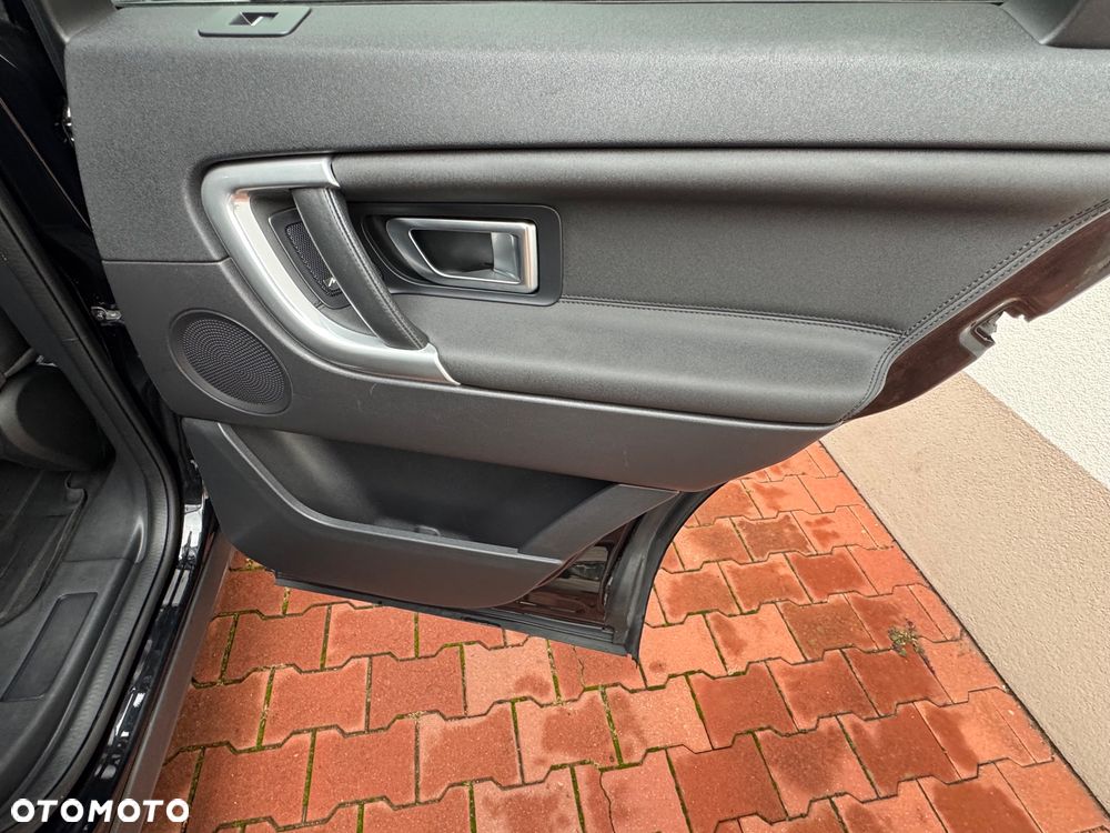 Land Rover Discovery Sport TD4 SkyView Edition - 25