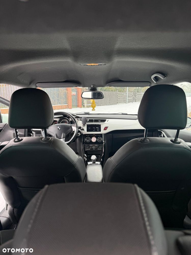 Citroën DS3 1.6 e-HDi SoChic - 11