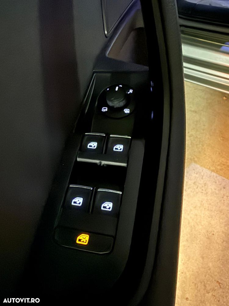 Skoda Superb Combi 2.0 TDI DSG 4X4 Laurin & Klement - 15