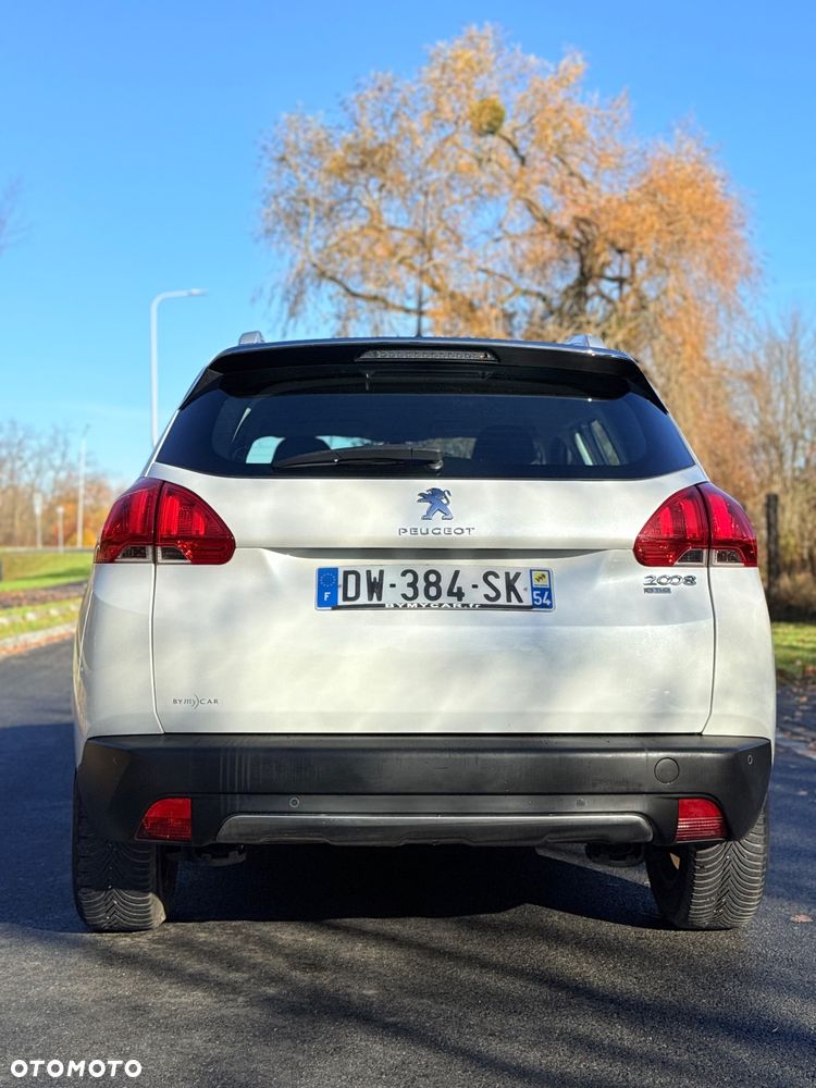 Peugeot 2008 1.2 Pure Tech Allure S&S - 5
