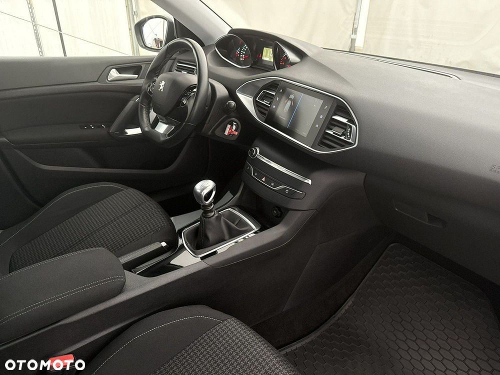Peugeot 308 - 22