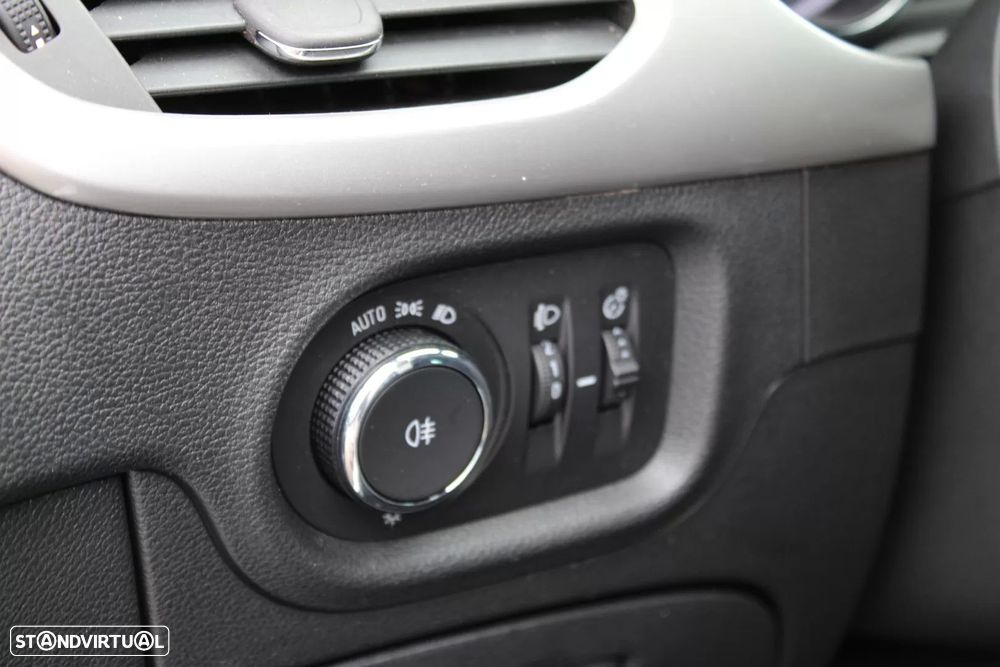 Opel Astra 1.5 D GS Line S/S - 19