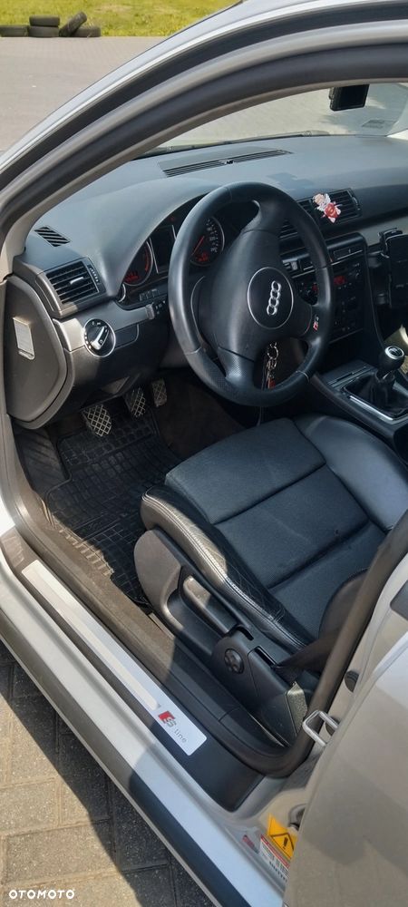 Audi A4 Avant - 30