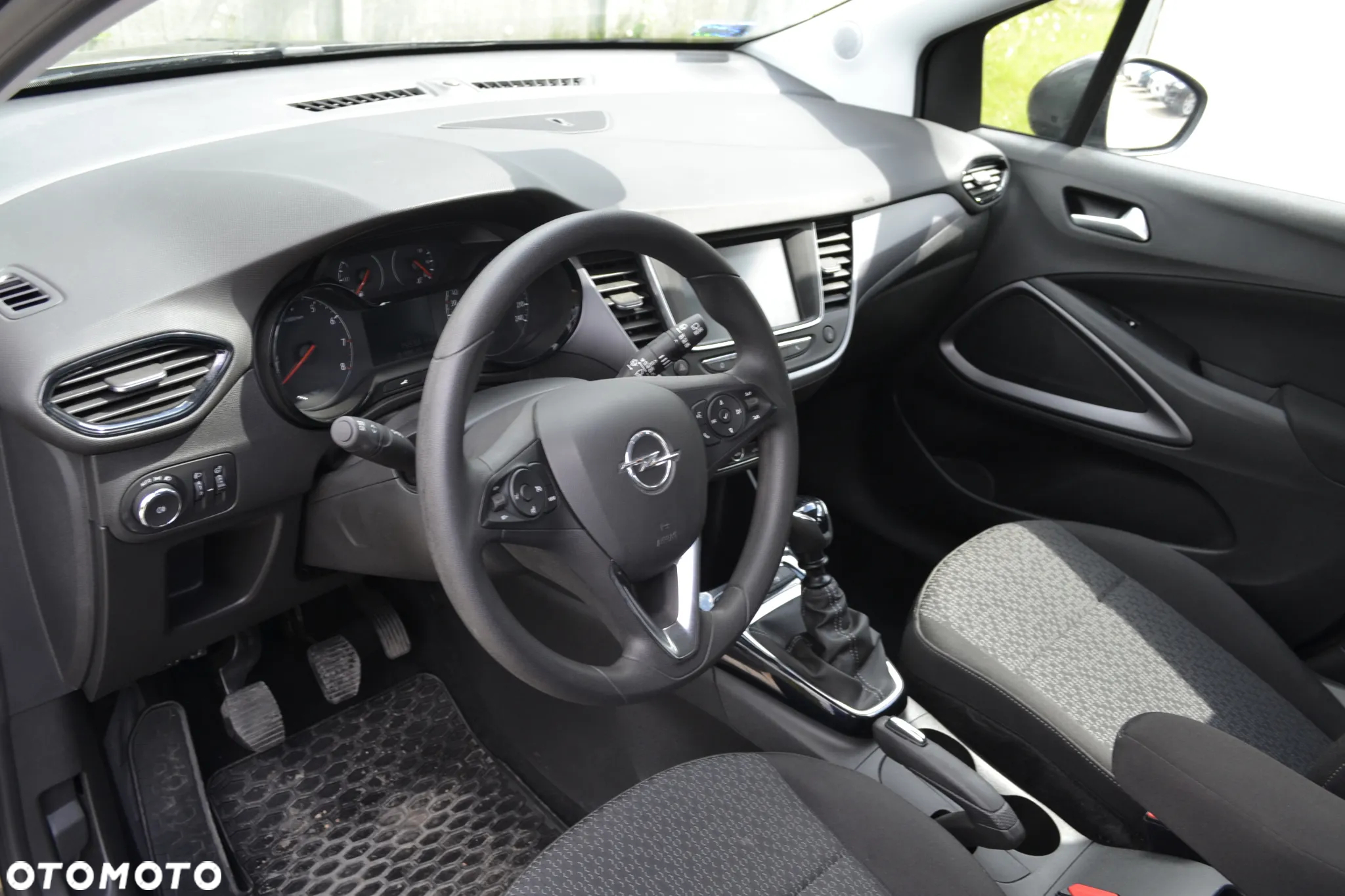 Opel Crossland X 1.2 T Eco Enjoy S&S - 21