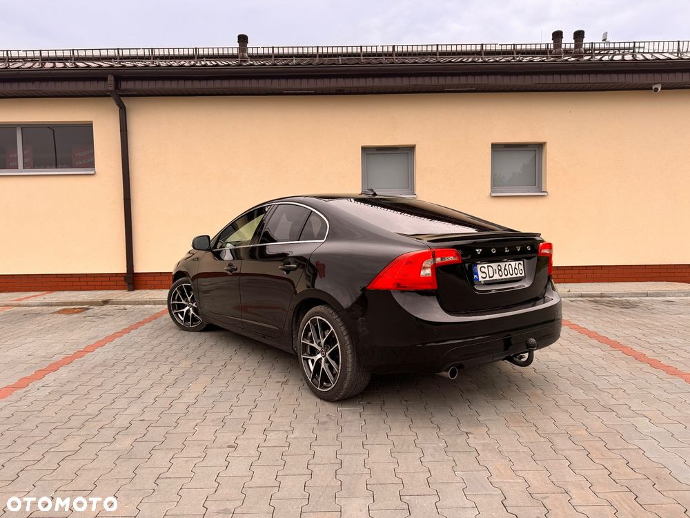 Volvo S60 D3 Drive-E R-Design Momentum - 3
