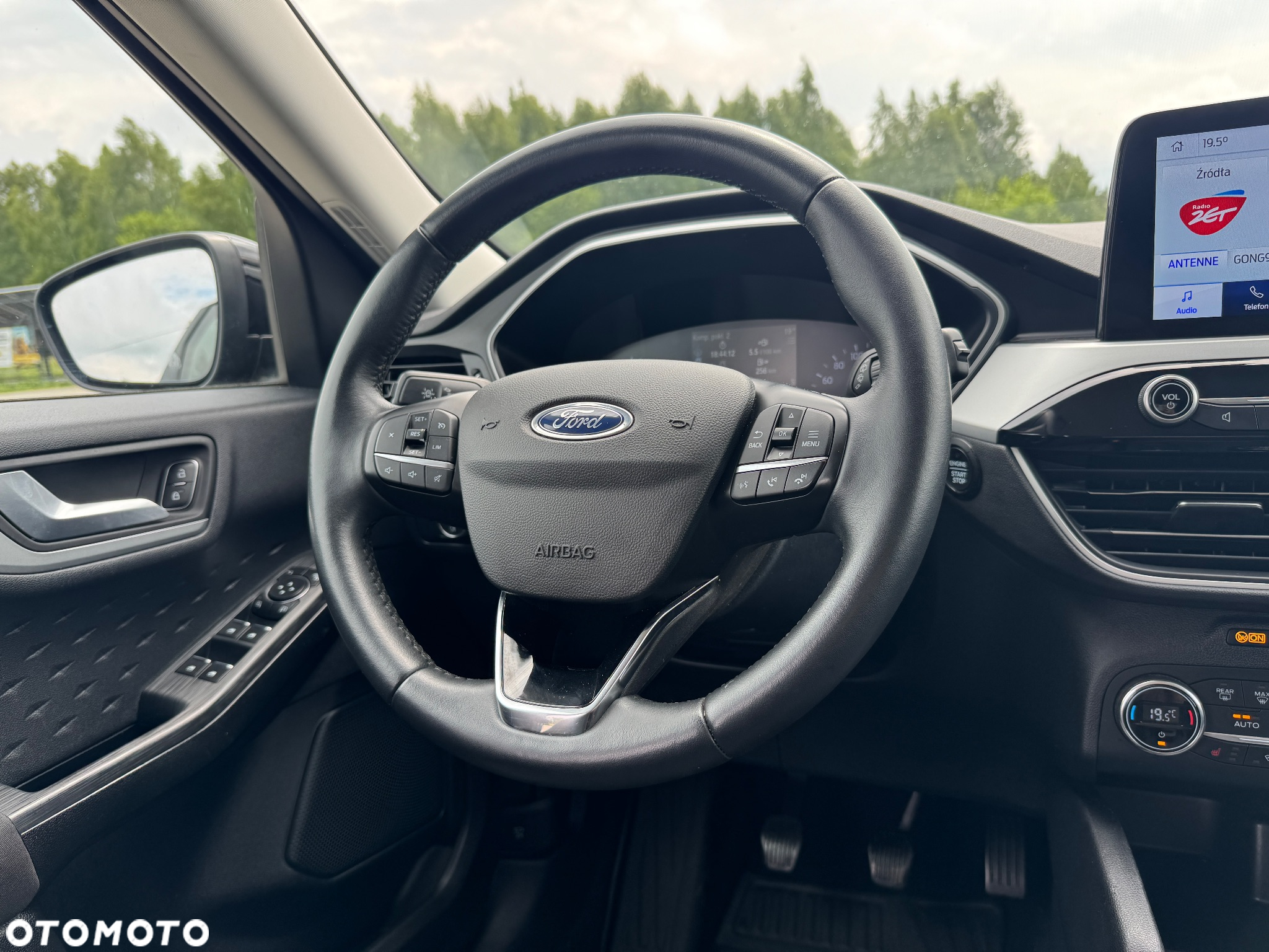 Ford Kuga - 27