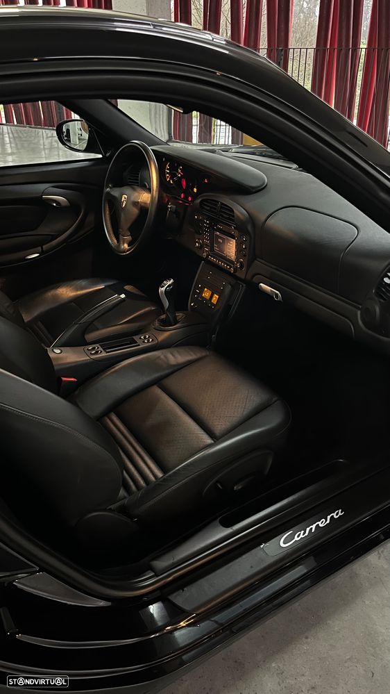 Porsche 911 (996) Carrera - 26