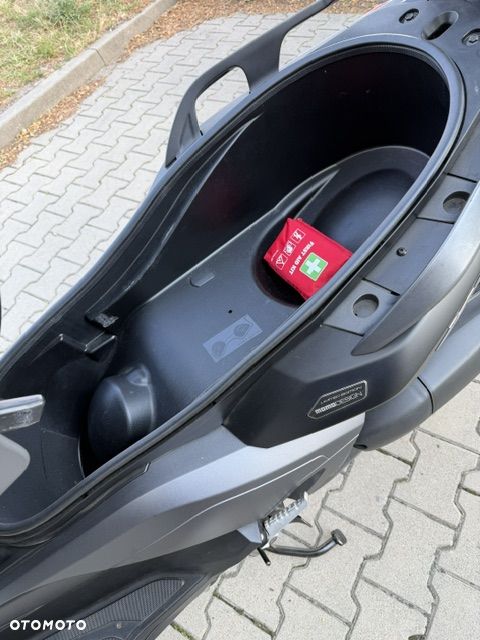 Yamaha X-max - 1