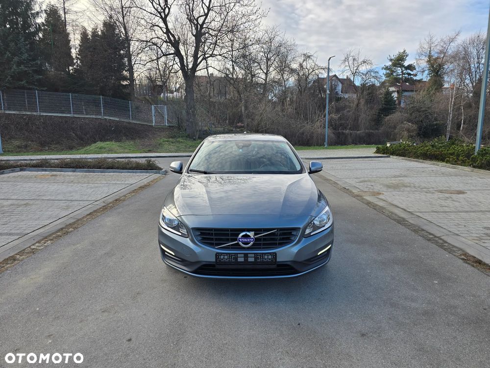 Volvo S60 D3 Geartronic RDesign - 17