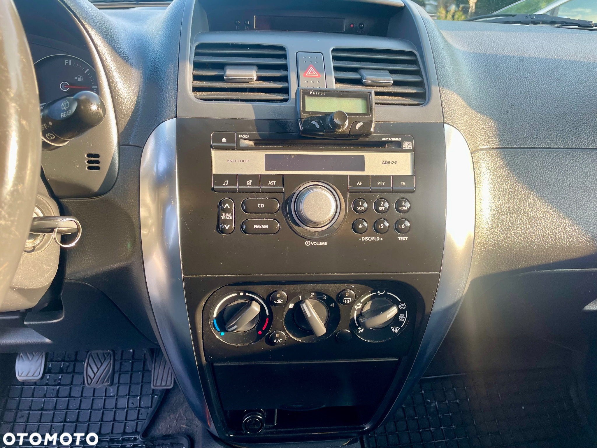 Suzuki SX4 1.6 Comfort - 26