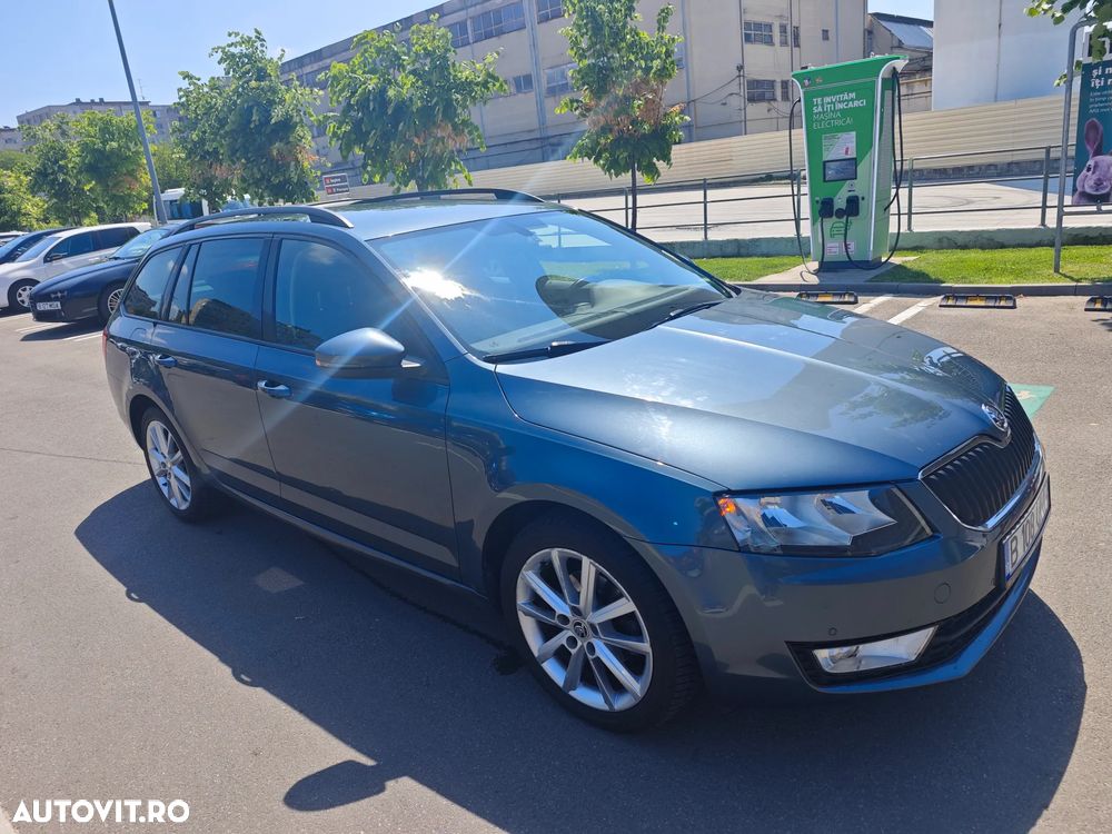 Skoda Octavia 1.6 TDI DSG Style - 1