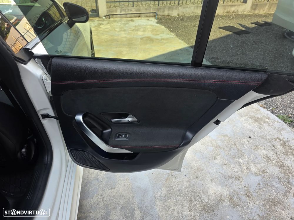Mercedes-Benz CLA 200 d 8G-DCT AMG Line - 44