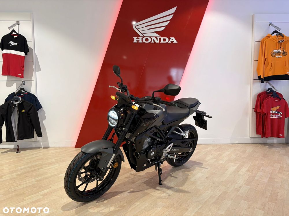 Honda CB - 3
