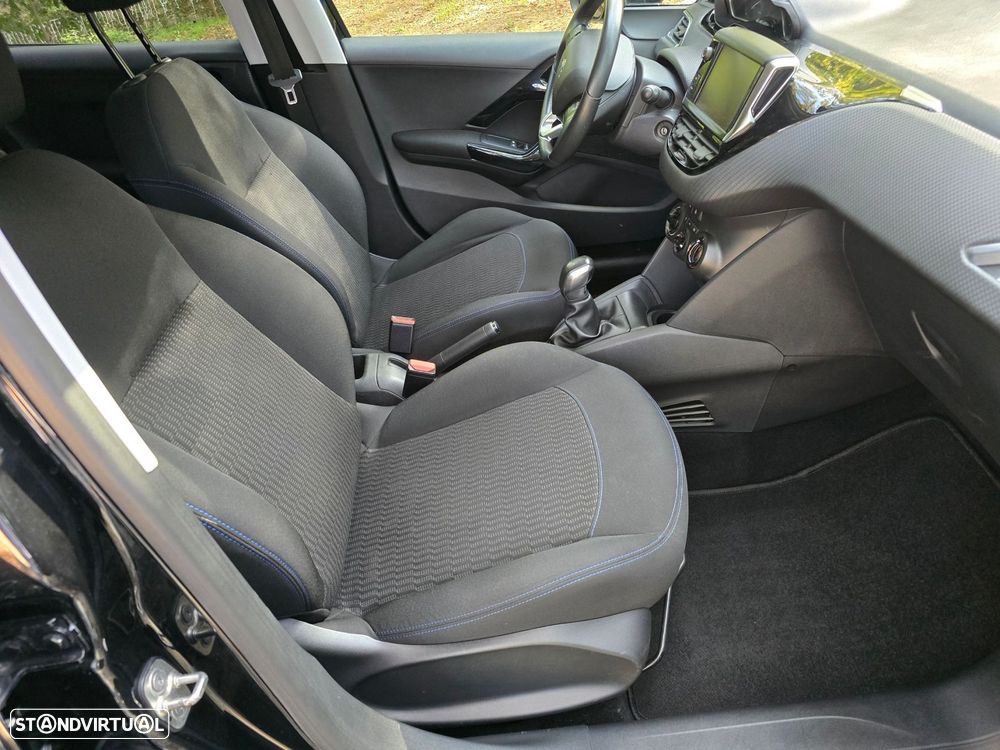 Peugeot 208 1.2 PureTech Active - 25