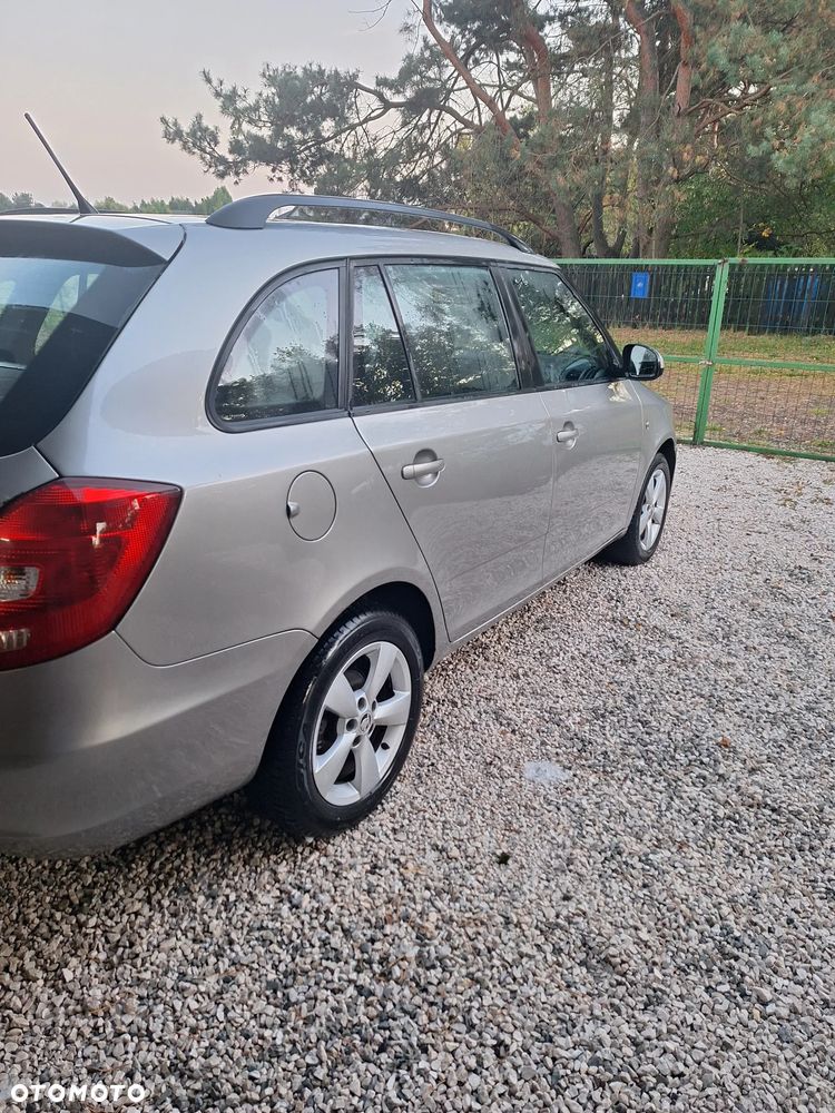 Skoda Fabia 2014 photo 5