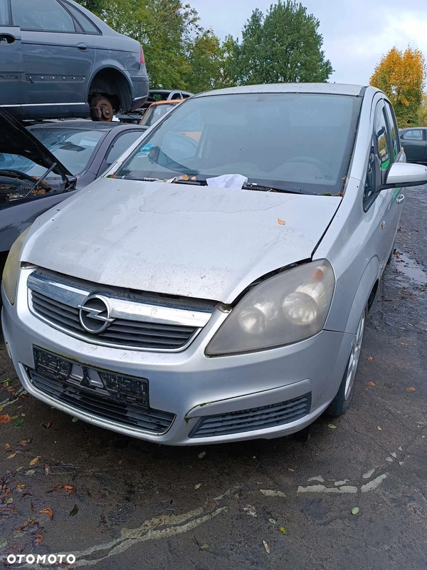 Części- Opel Zafira B 2005r. 1,9 diesel