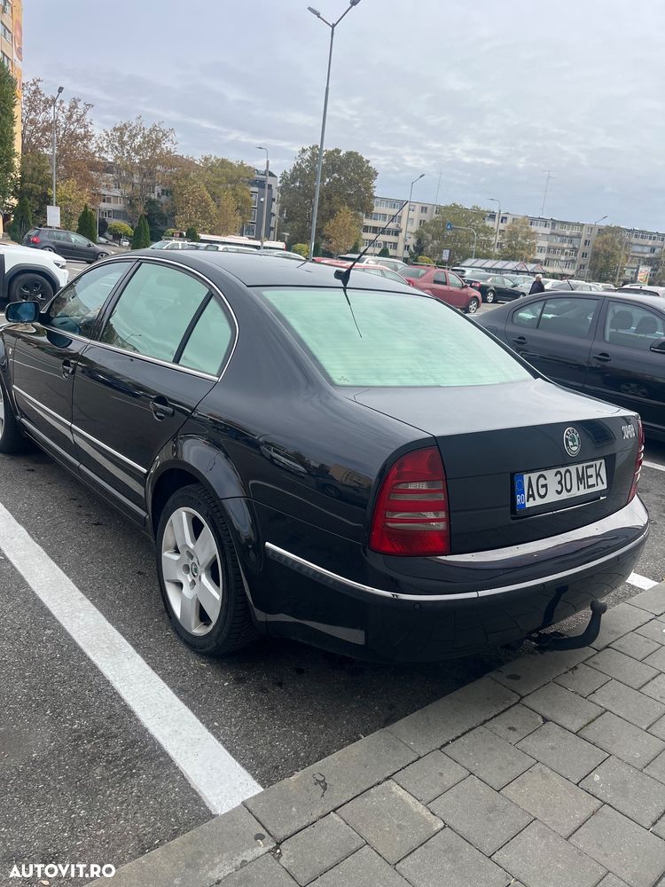 Skoda Superb 2004 photo 4