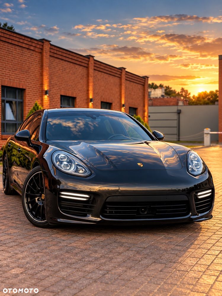 Porsche Panamera GTS - 1