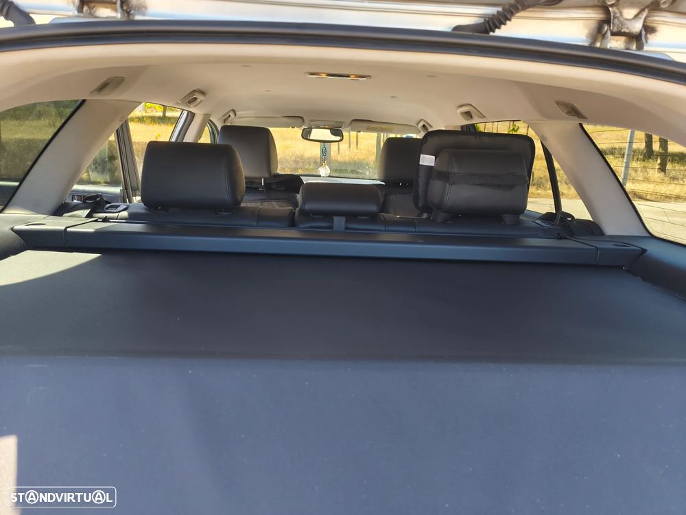Toyota Avensis SW 2.0 D-4D - 5