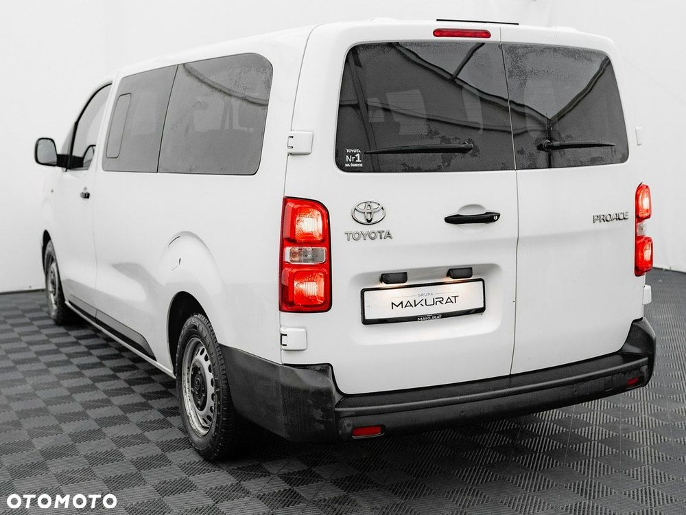 Toyota ProAce Kombi 2.0 D-4D Long 2,8t - 5