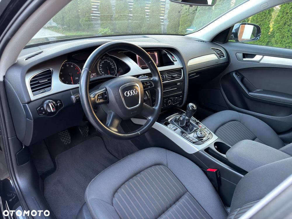 Audi A4 Limousine 1.8 TFSI Attraction - 32