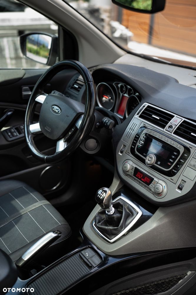 Ford Kuga 2.0 TDCi Titanium - 33