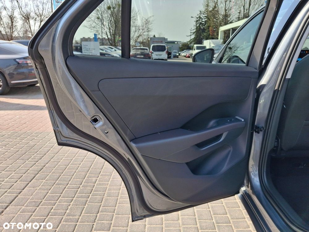 Volkswagen T-Roc - 13