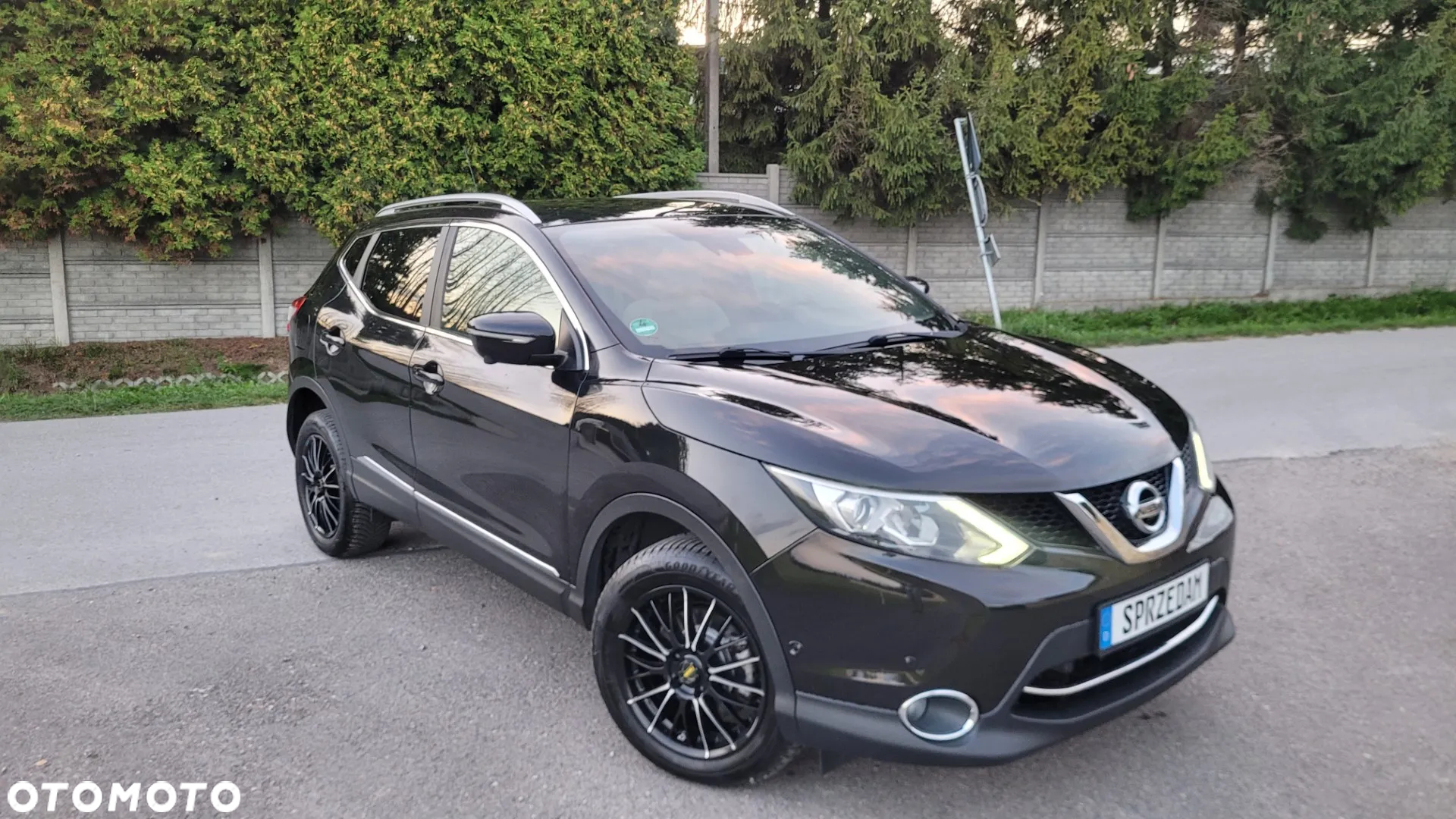 Nissan Qashqai 1.6 DCi 4x4 Black Edition EU6 - 5
