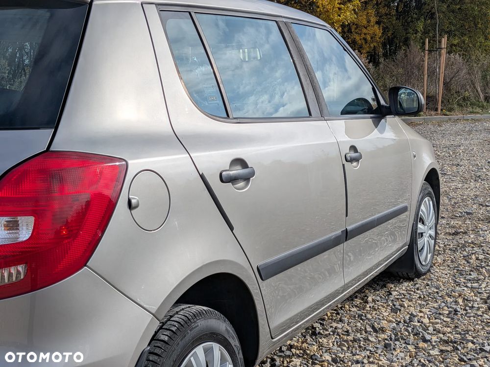 Skoda Fabia 1.2 12V Family Plus - 24