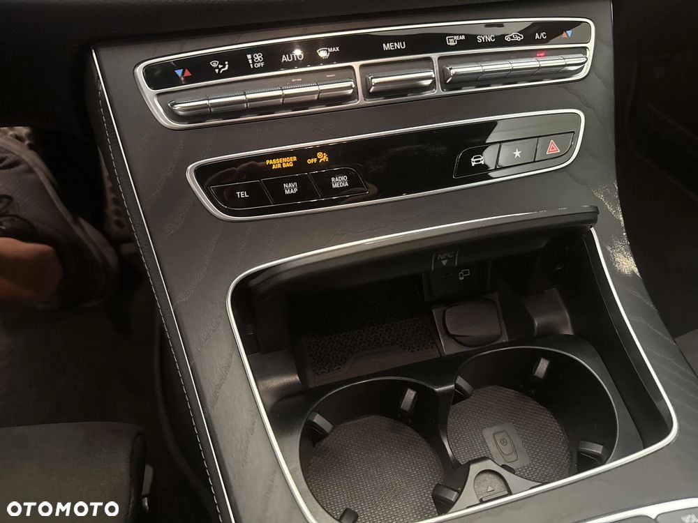 Mercedes-Benz Klasa E 220 d 4-Matic AMG - 16