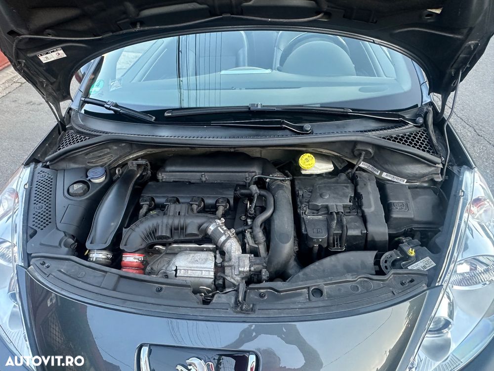 Peugeot 207 - 14