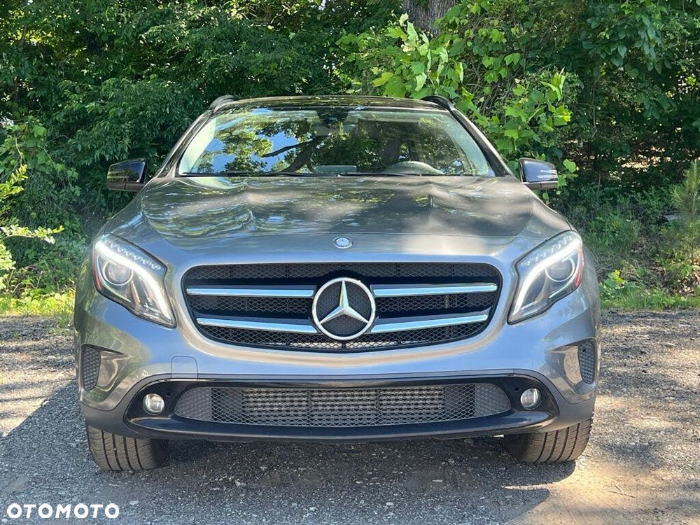 Mercedes-Benz GLA 250 7G-DCT UrbanStyle Edition - 3