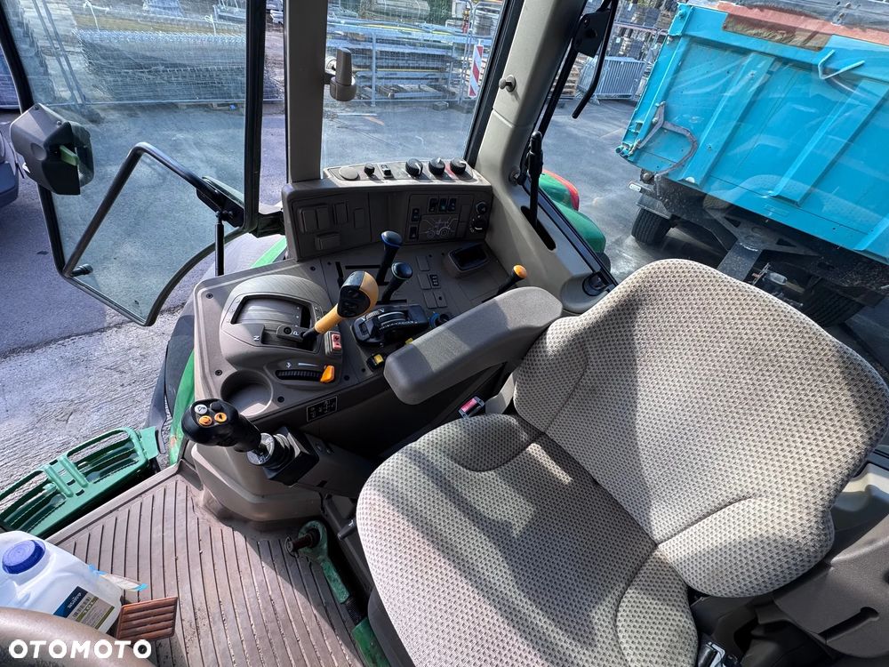 John Deere 6110M - 12