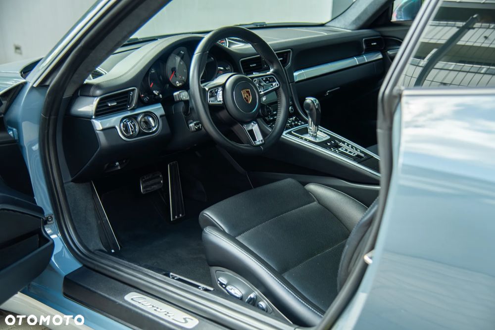 Porsche 911 Carrera S PDK - 16