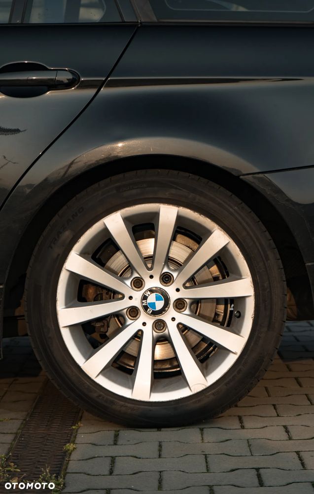 BMW Seria 3 320d xDrive - 15