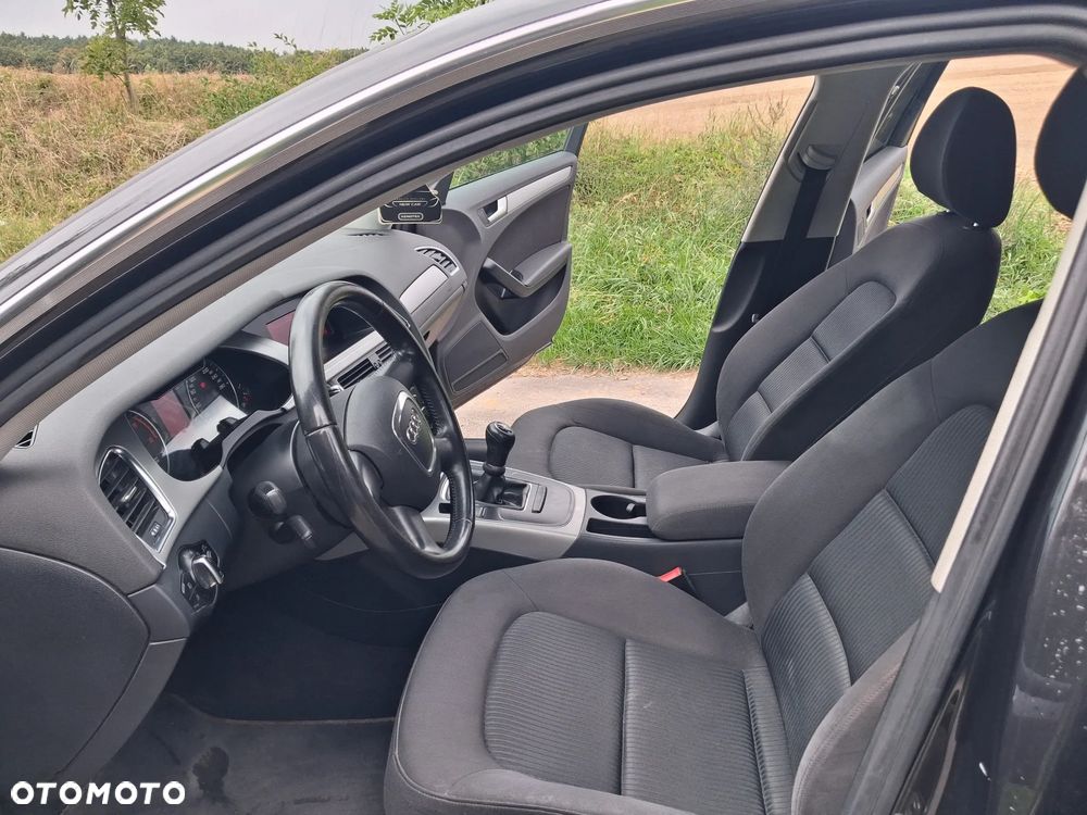 Audi A4 Limousine 2.0 TDI DPF Ambiente - 15