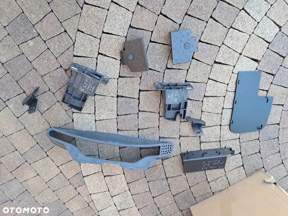 Renault Clio 4 IV LIFT zderzak przód przedni kratka środkowa pas przedni przodu - 6