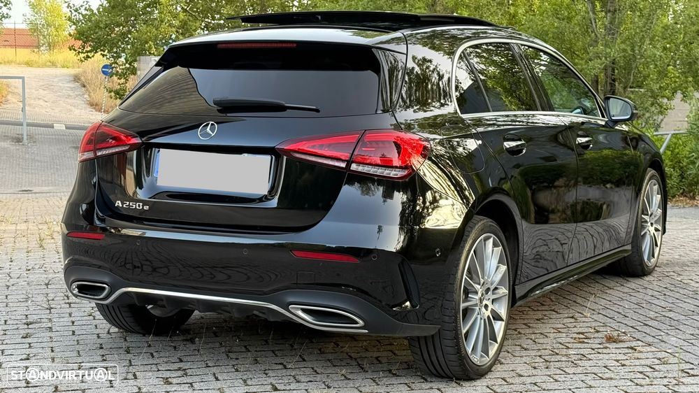 Mercedes-Benz A 250 e AMG Line - 10