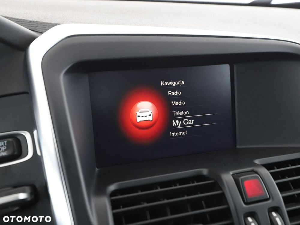 Volvo XC 60 D3 Momentum - 24