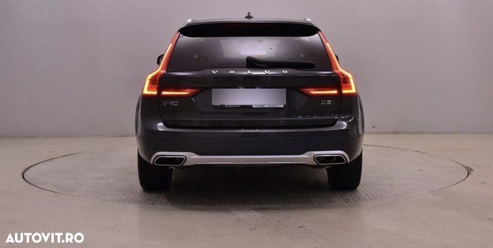Volvo V90 D5 AWD - 3
