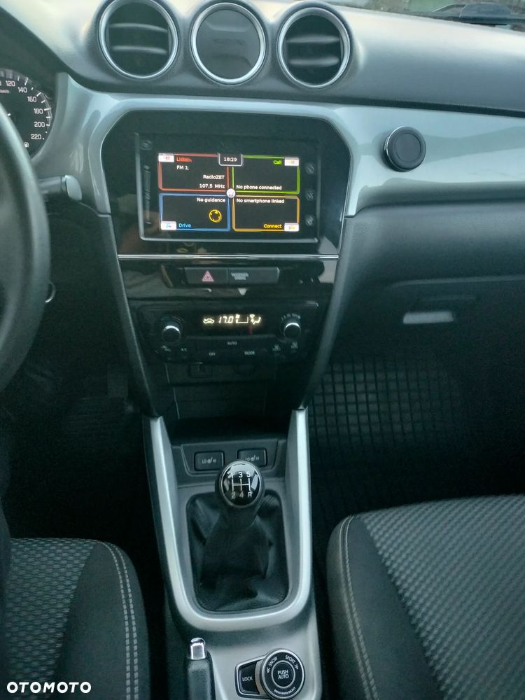 Suzuki Vitara 1.6 Comfort 4WD - 16